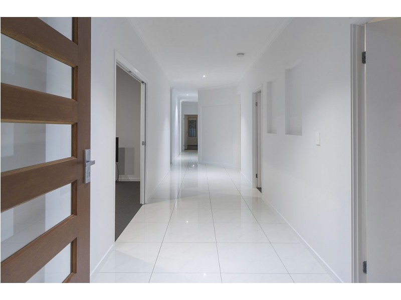 3 Quirindi Court, Helensvale QLD 4212
