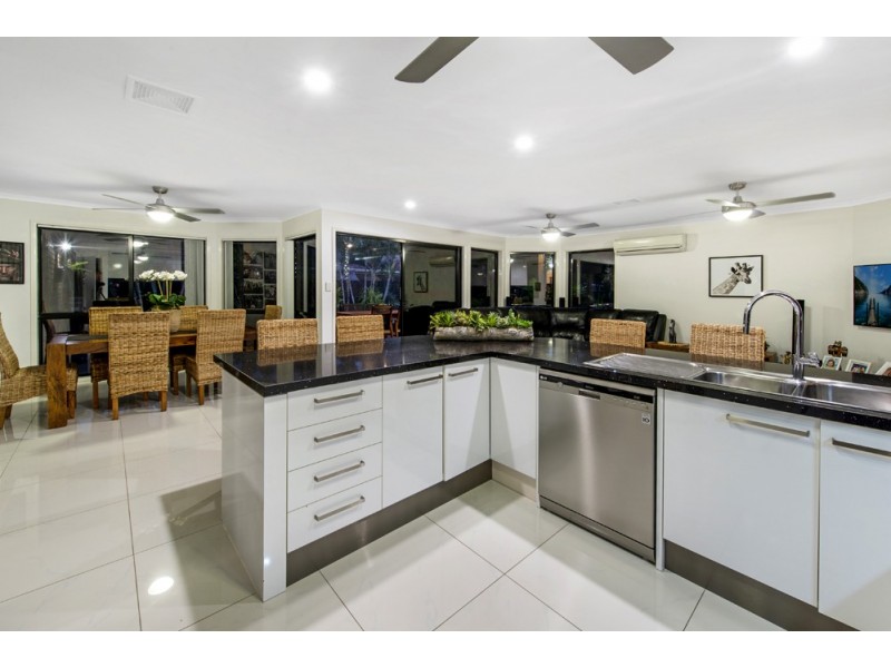 25 Audrey Avenue, Helensvale QLD 4212