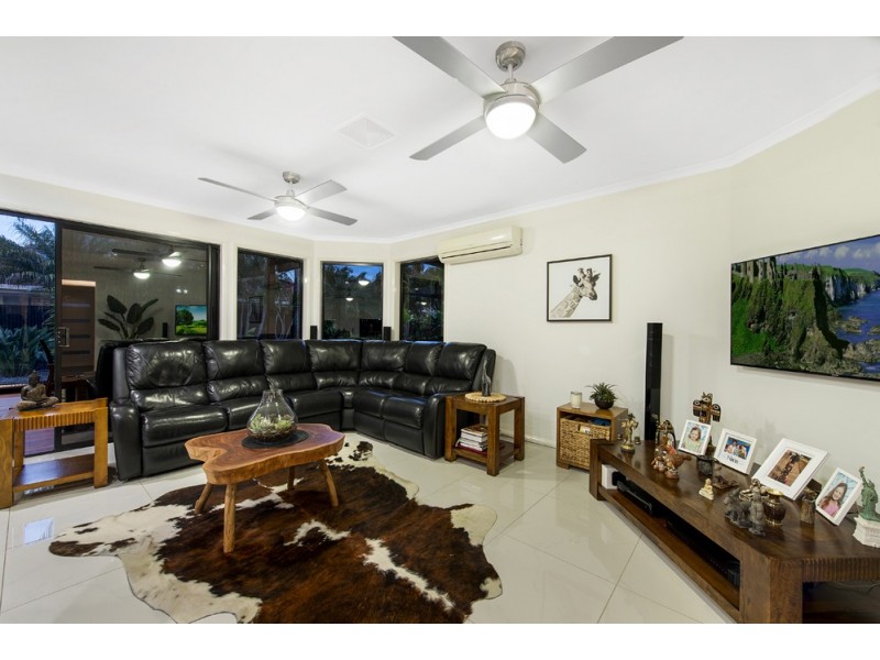 25 Audrey Avenue, Helensvale QLD 4212