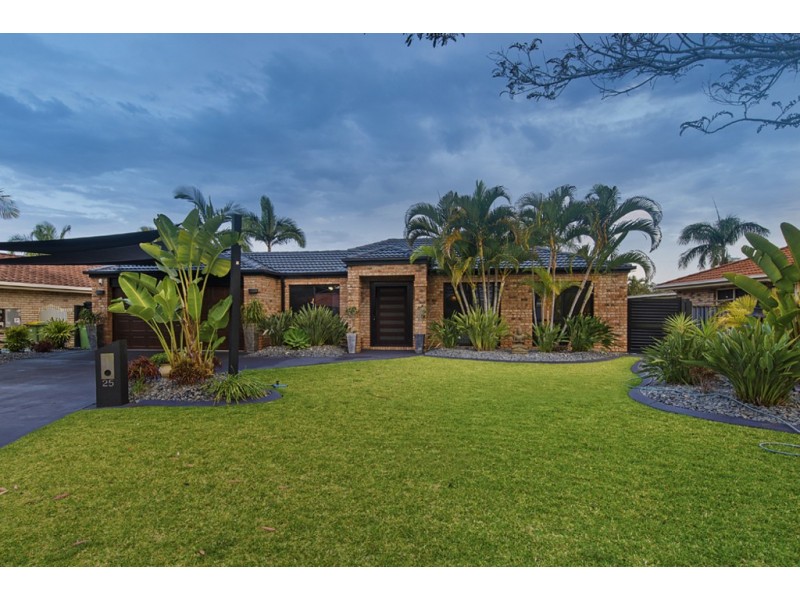 25 Audrey Avenue, Helensvale QLD 4212