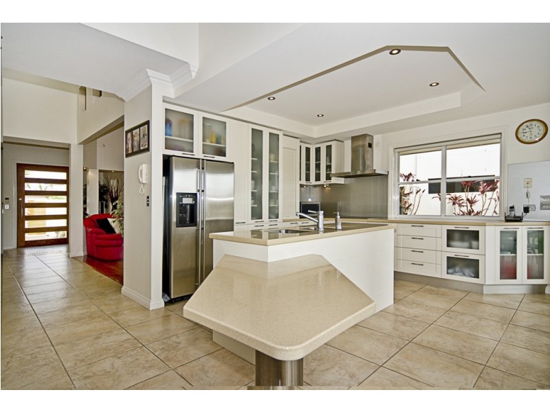 15 Sabrina Avenue, Helensvale QLD 4212