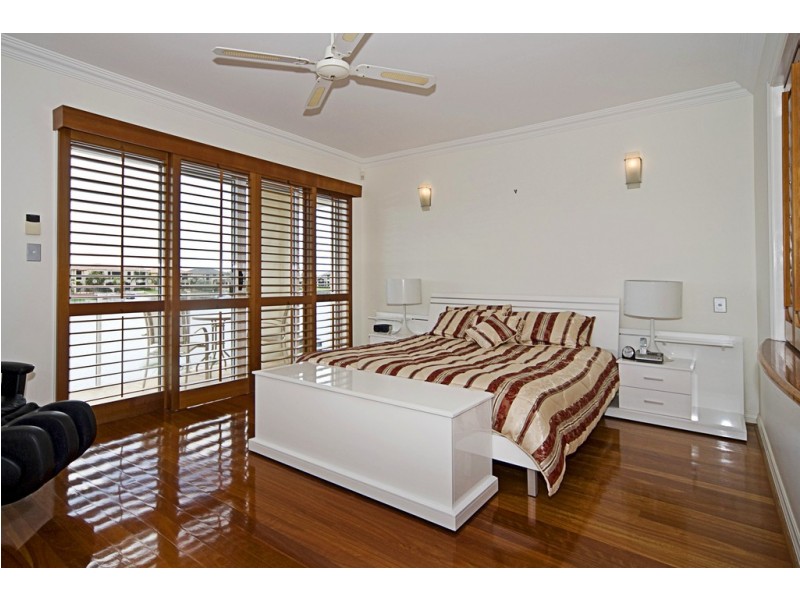 15 Sabrina Avenue, Helensvale QLD 4212