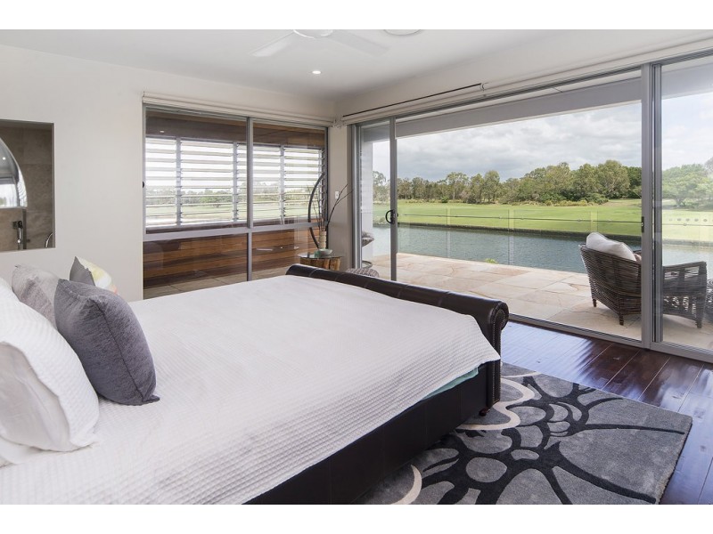 7620 Fairway Boulevard, Hope Island QLD 4212