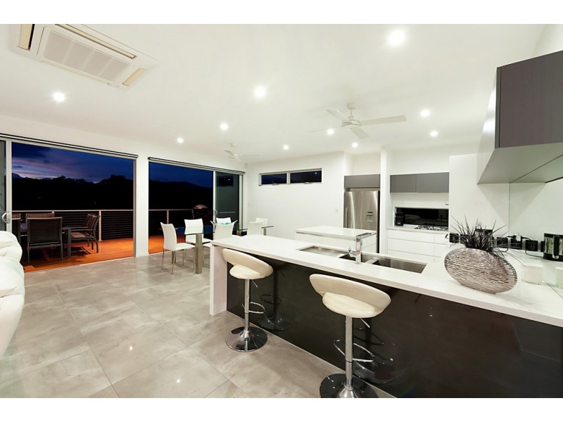 20 Summer Hill Crescent, Maudsland QLD 4210