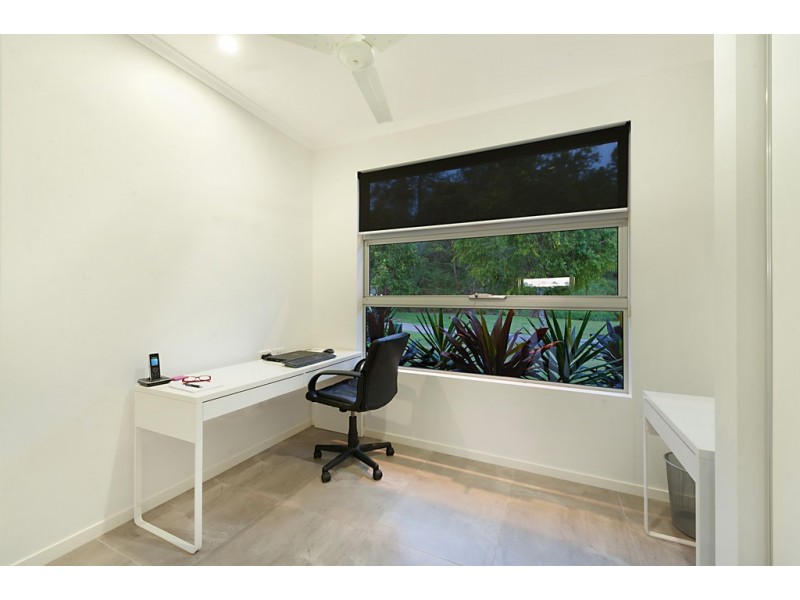 20 Summer Hill Crescent, Maudsland QLD 4210