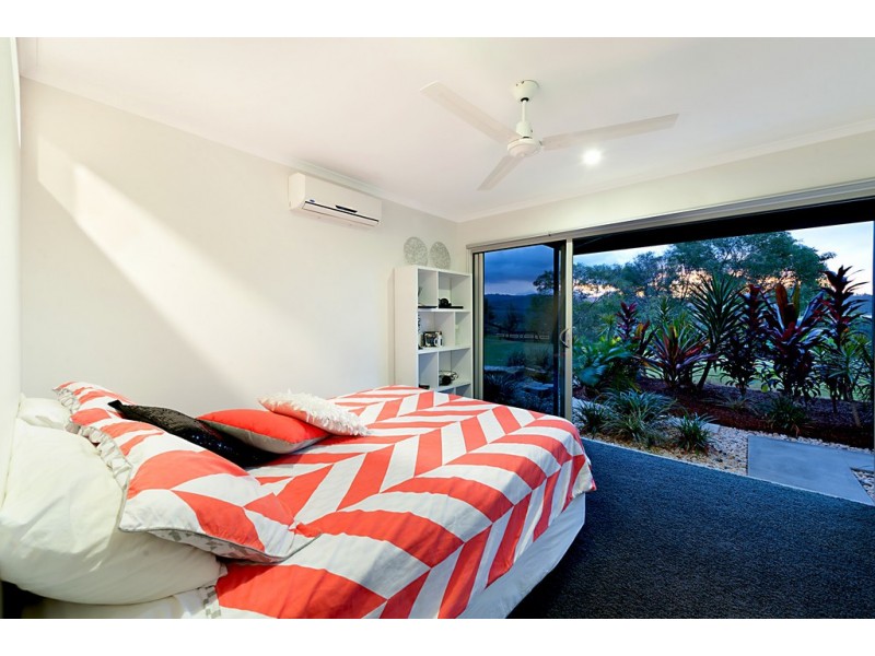 20 Summer Hill Crescent, Maudsland QLD 4210
