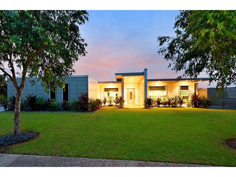 20 Summer Hill Crescent, Maudsland QLD 4210