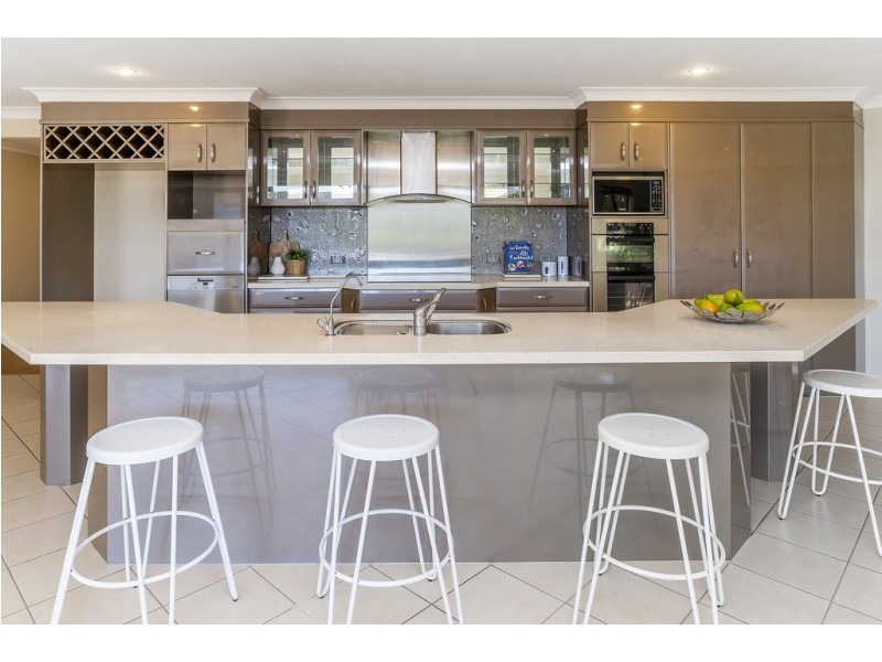 57 Walter Court, Wongawallan QLD 4210