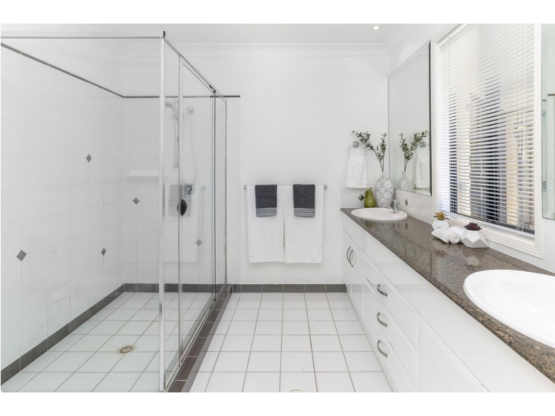 57 Walter Court, Wongawallan QLD 4210