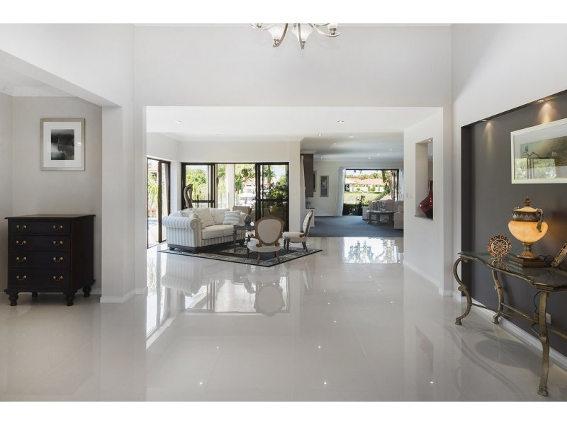 1094 Beechwood Drive, Hope Island QLD 4212