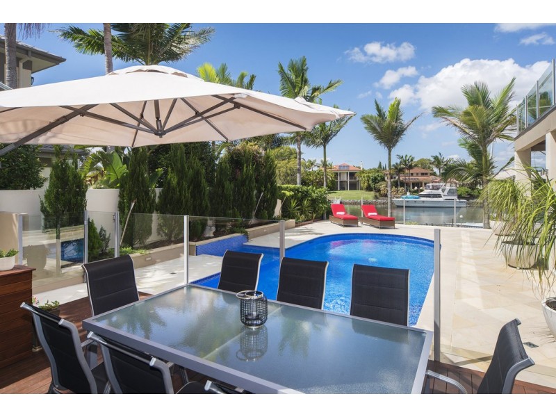 1094 Beechwood Drive, Hope Island QLD 4212