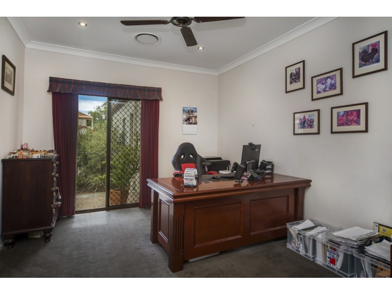 1094 Beechwood Drive, Hope Island QLD 4212