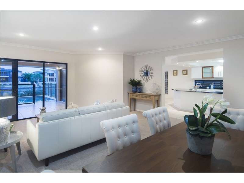 20 Parkview Place, Helensvale QLD 4212