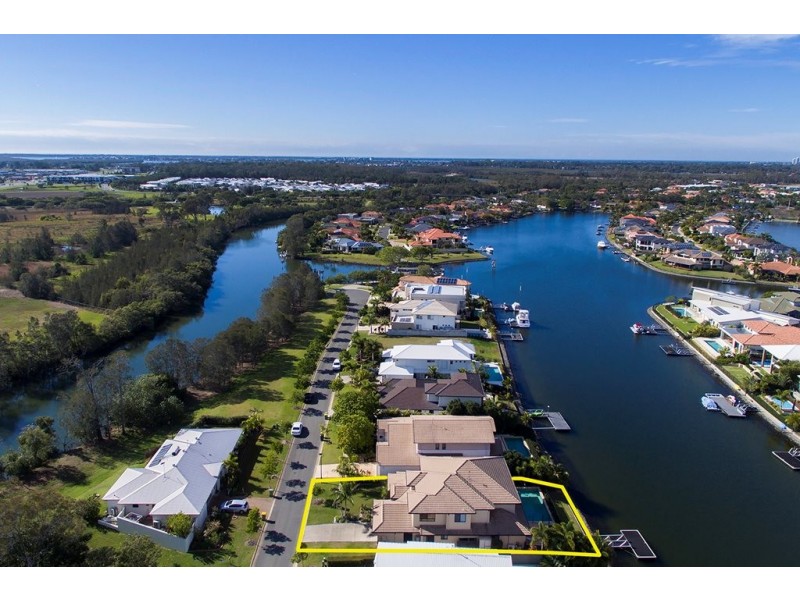 20 Parkview Place, Helensvale QLD 4212