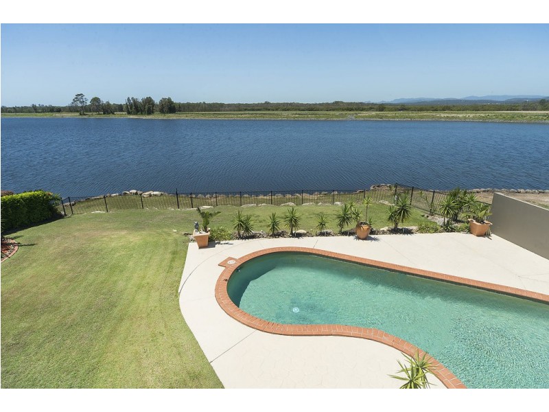 8 Kim Court, Helensvale QLD 4212