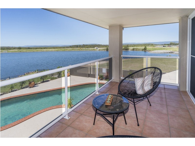 8 Kim Court, Helensvale QLD 4212