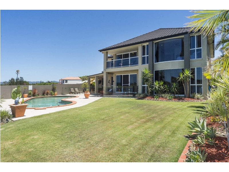 8 Kim Court, Helensvale QLD 4212