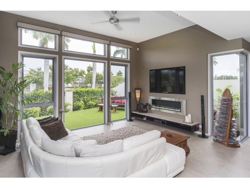 7804 Pavilions Close, Hope Island QLD 4212