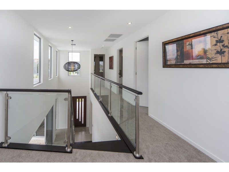 7804 Pavilions Close, Hope Island QLD 4212