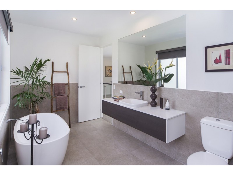 7804 Pavilions Close, Hope Island QLD 4212