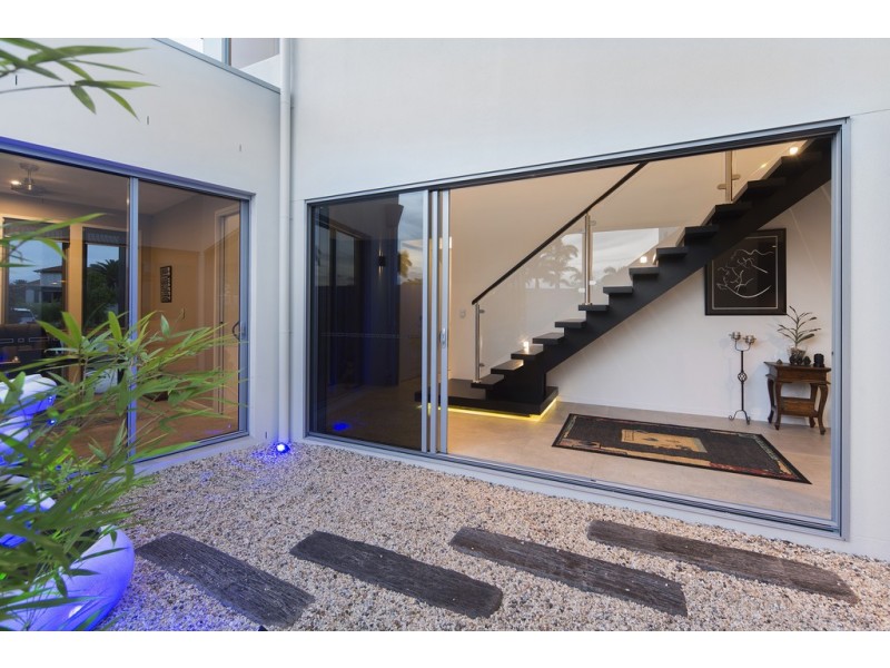 7804 Pavilions Close, Hope Island QLD 4212