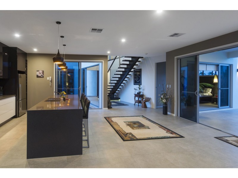 7804 Pavilions Close, Hope Island QLD 4212