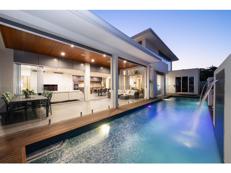 7843 Pavilions Place, Hope Island QLD 4212