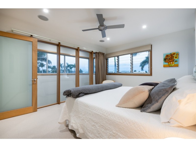 7843 Pavilions Place, Hope Island QLD 4212