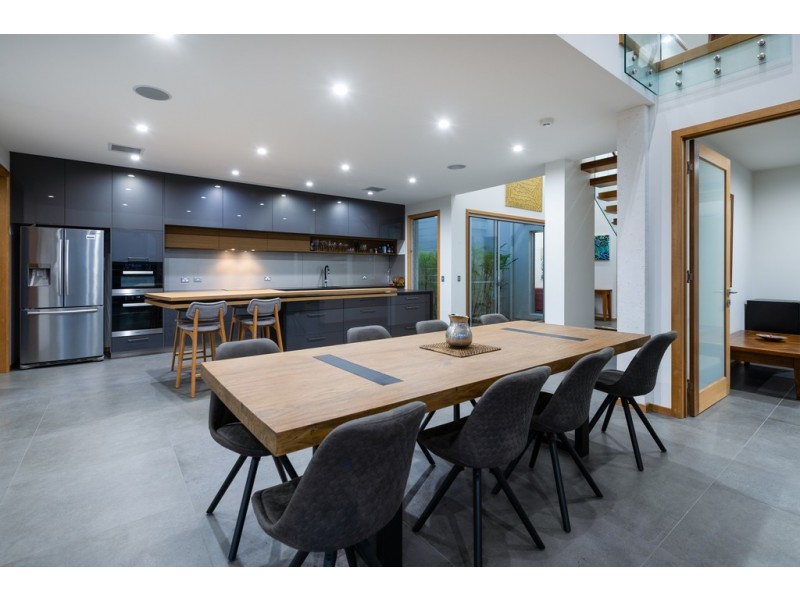 7843 Pavilions Place, Hope Island QLD 4212