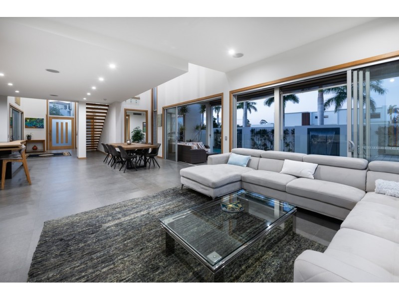 7843 Pavilions Place, Hope Island QLD 4212