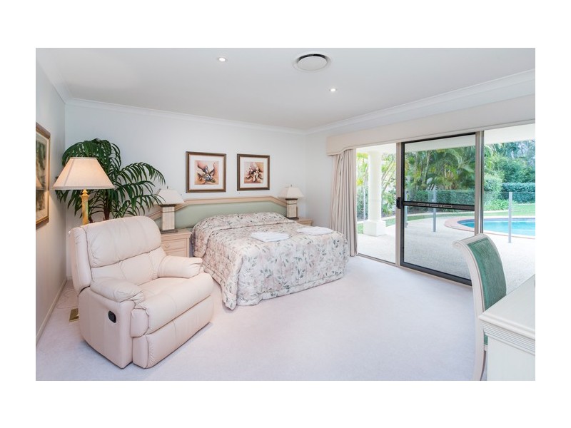 3171 Riverleigh Drive, Hope Island QLD 4212