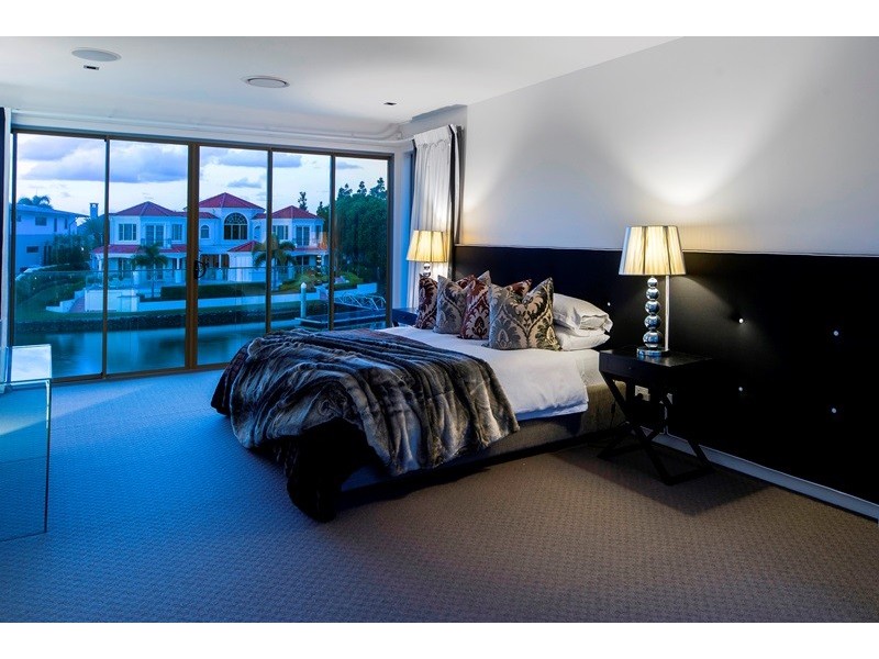8073 Riverside Drive, Sanctuary Cove QLD 4212