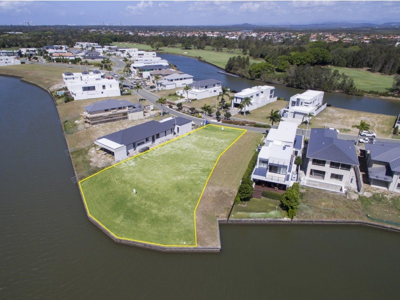7676 Fairway Boulevard, Hope Island QLD 4212