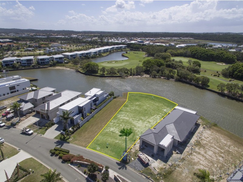 7676 Fairway Boulevard, Hope Island QLD 4212