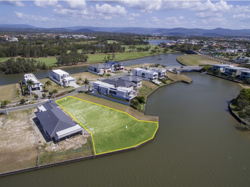 7676 Fairway Boulevard, Hope Island QLD 4212