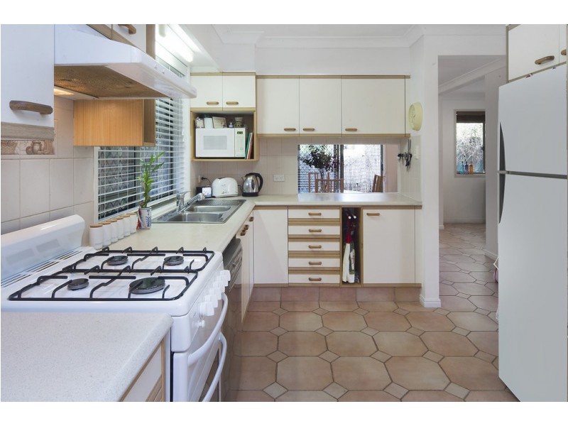 2/8 Billington Street, Labrador QLD 4215