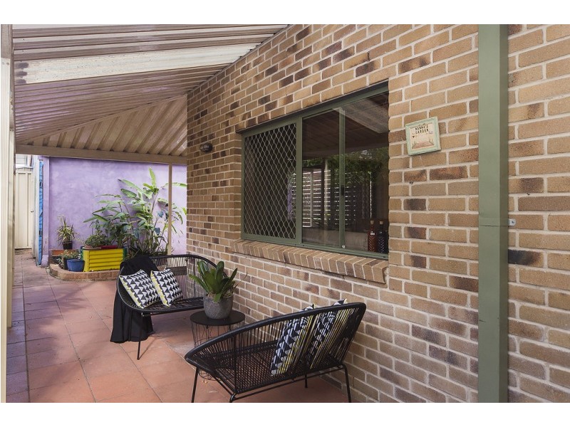 2/8 Billington Street, Labrador QLD 4215