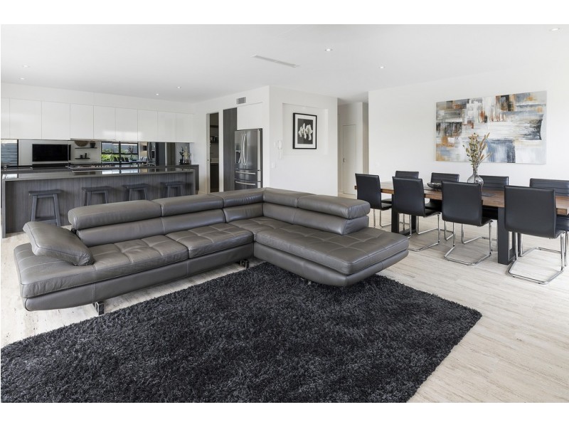 7622 Fairway Boulevard, Hope Island QLD 4212