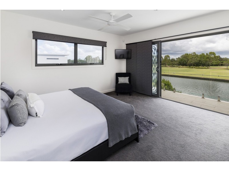 7622 Fairway Boulevard, Hope Island QLD 4212