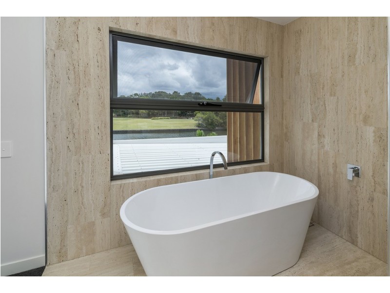 7622 Fairway Boulevard, Hope Island QLD 4212