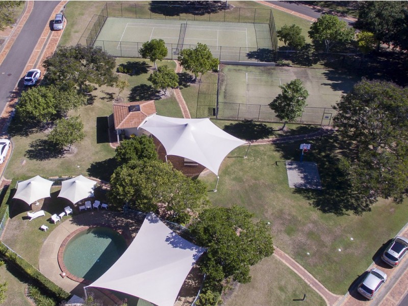 8115 Magnolia Gardens Court, Hope Island QLD 4212