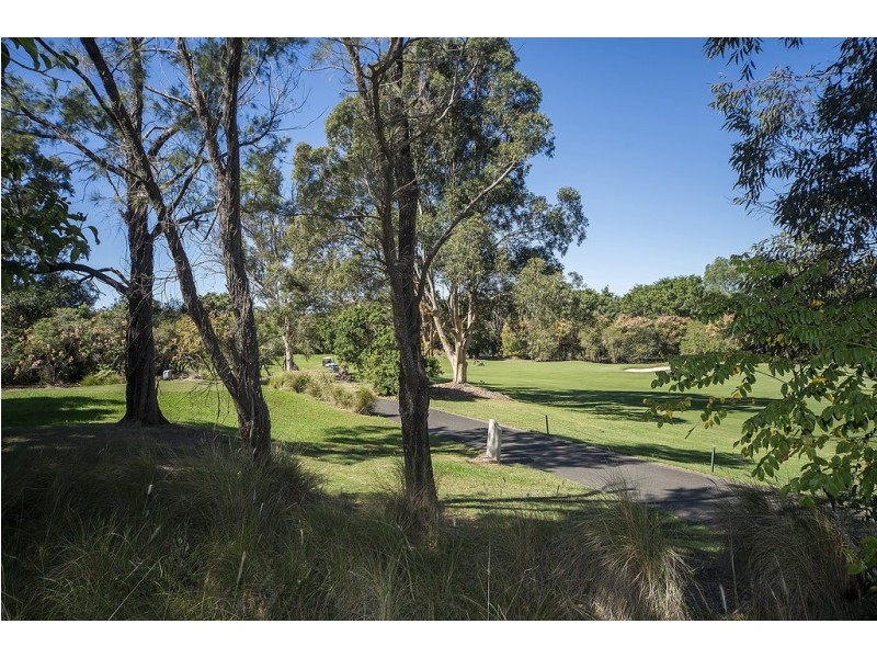 8115 Magnolia Gardens Court, Hope Island QLD 4212