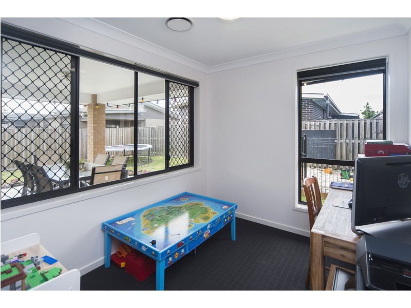 15 Undarra Street, Pimpama QLD 4209