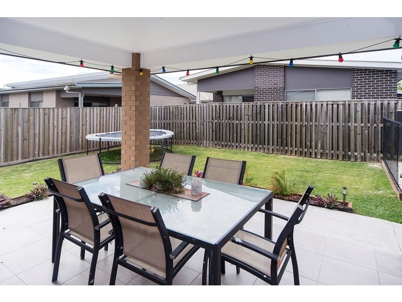 15 Undarra Street, Pimpama QLD 4209