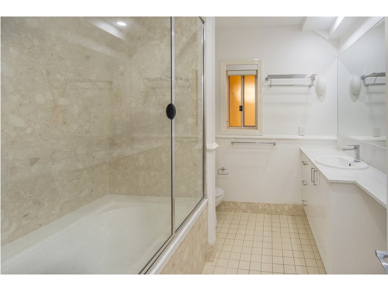 18/14 Pendraat Parade, Hope Island QLD 4212