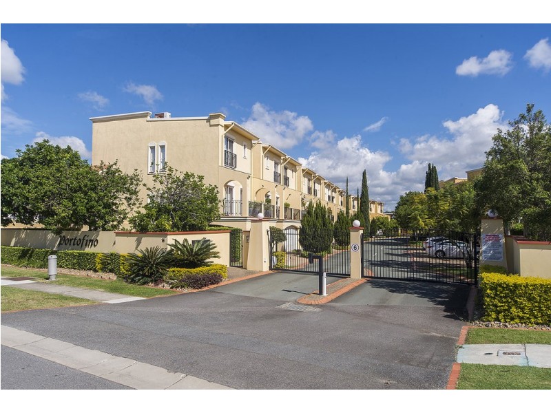 18/14 Pendraat Parade, Hope Island QLD 4212