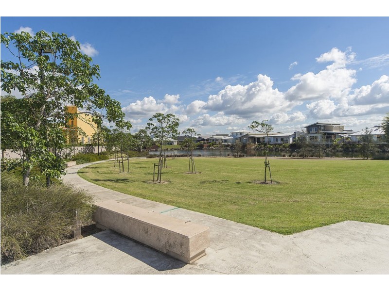 18/14 Pendraat Parade, Hope Island QLD 4212
