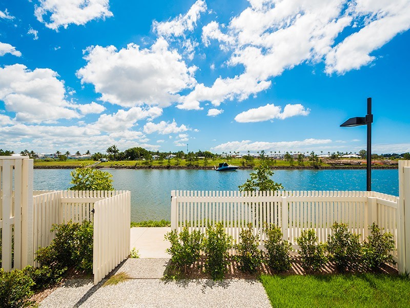 24/126 Marina Quays Boulevard, Hope Island QLD 4212