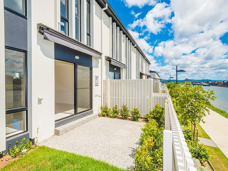 24/126 Marina Quays Boulevard, Hope Island QLD 4212