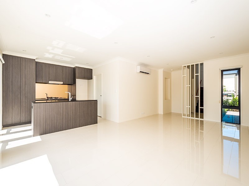 24/126 Marina Quays Boulevard, Hope Island QLD 4212